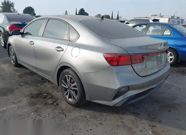 3KPF24AD5NE490186 2022 2022 KIA Forte- Lxs 3