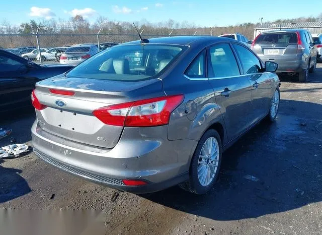 1FAHP3H27CL225997 2012 2012 Ford Focus- Sel 4