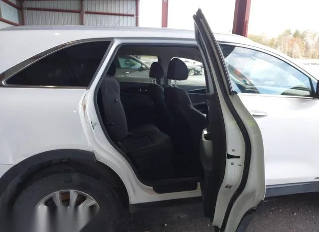 5XYPGDA30JG409072 2018 2018 KIA Sorento- 2-4L Lx 8