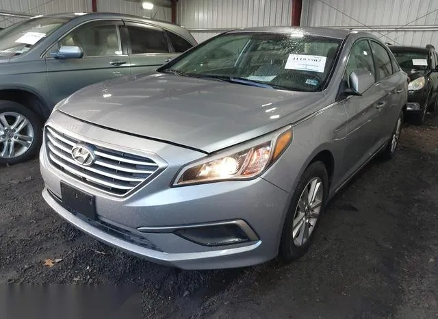 5NPE24AF4HH516189 2017 2017 Hyundai Sonata 2