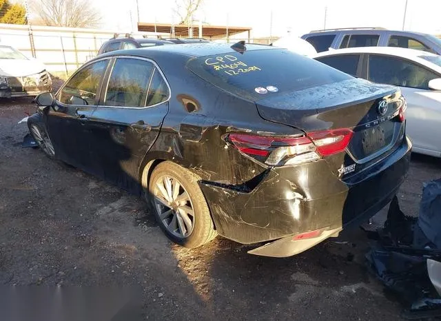 4T1C11AK2MU465387 2021 2021 Toyota Camry- LE 3