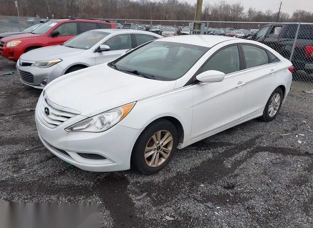 5NPEB4AC2DH647895 2013 2013 Hyundai Sonata- Gls 2