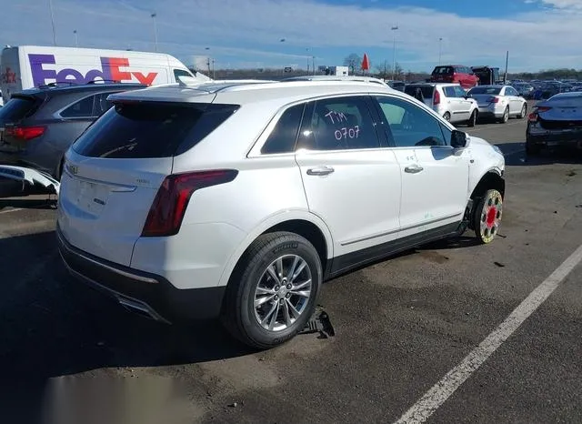 1GYKNDRS4NZ180604 2022 2022 Cadillac XT5- Awd Premium Luxury 4