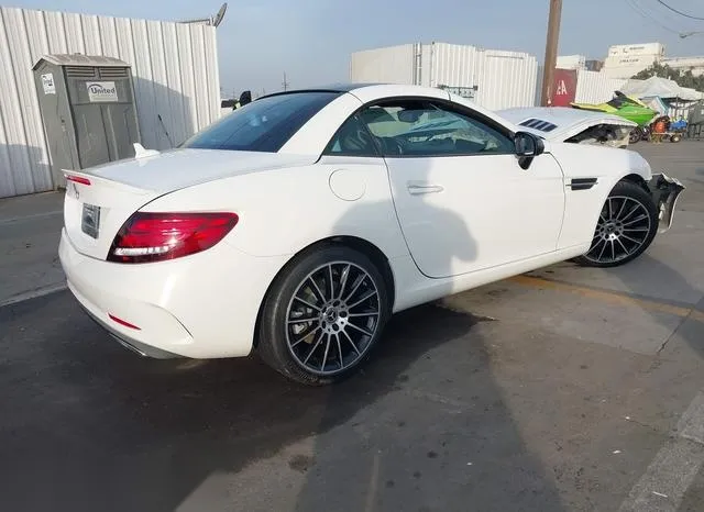 WDDPK3JA1KF157107 2019 2019 Mercedes-Benz SLC 300 4