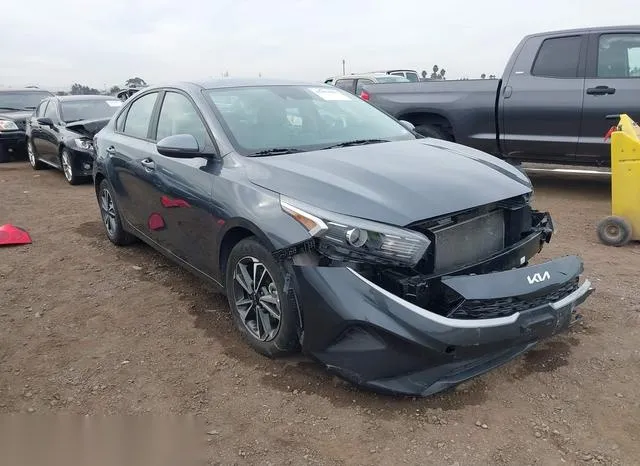 3KPF24AD6PE580580 2023 2023 KIA Forte- Lxs 1