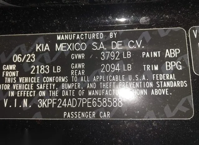 3KPF24AD7PE658588 2023 2023 KIA Forte- Lxs 9