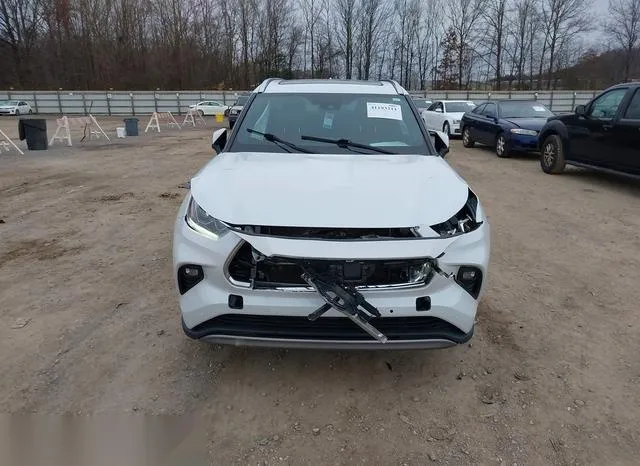 5TDEBRCH9NS076729 2022 2022 Toyota Highlander- Hybrid Platinum 6