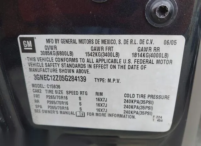 3GNEC12Z05G284139 2005 2005 Chevrolet Avalanche 1500- LS 9