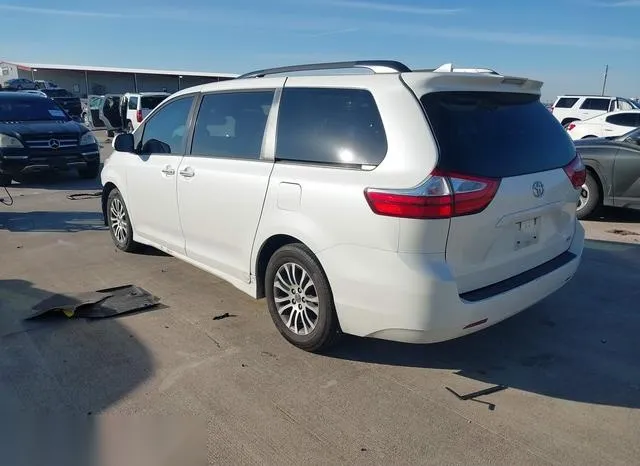 5TDYZ3DC4KS986437 2019 2019 Toyota Sienna- Xle 8 Passenger 3