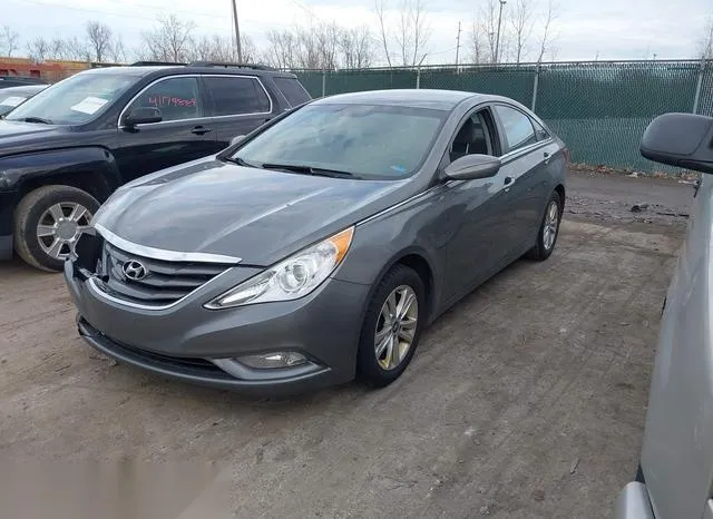 5NPEB4ACXDH507240 2013 2013 Hyundai Sonata- Gls 2