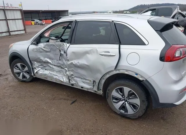 KNDCC3LC5H5071415 2017 2017 KIA Niro- EX 6