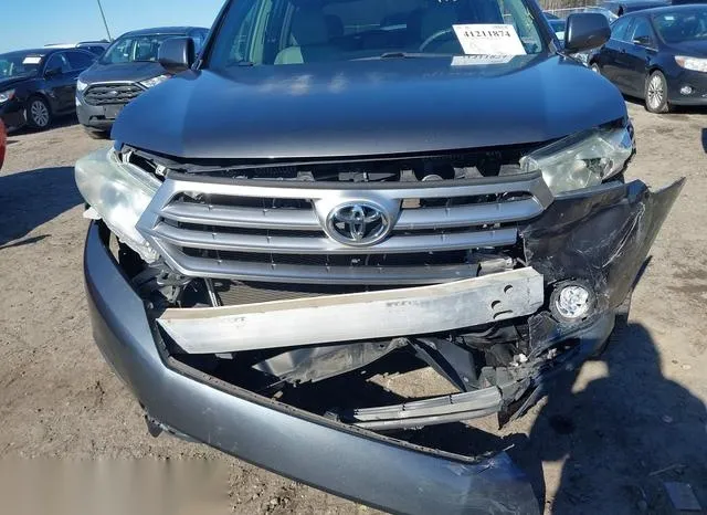 5TDZK3EH4CS088585 2012 2012 Toyota Highlander- SE 6