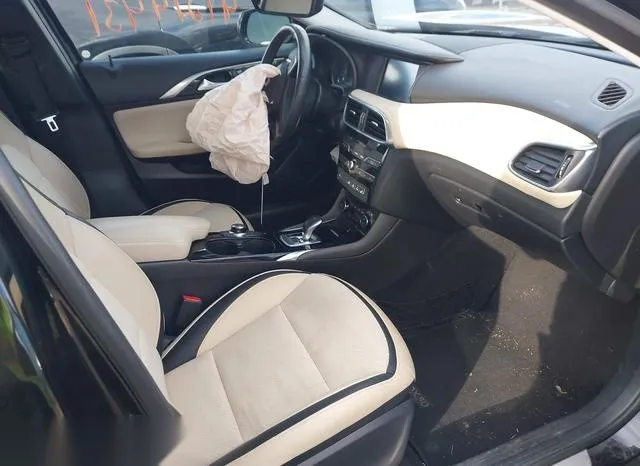 SJKCH5CR6KA007218 2019 2019 Infiniti QX30- Luxe 5