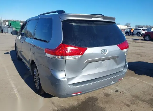 5TDYK3DCXDS394998 2013 2013 Toyota Sienna- Xle/Limited 3