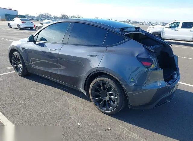 7SAYGAEE7PF885210 2023 2023 Tesla Model Y 3