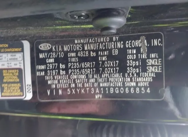 5XYKT3A11BG066854 2011 2011 KIA Sorento- LX 9