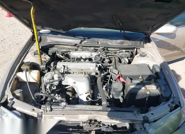 JT2BG22KX10551755 2001 2001 Toyota Camry- LE 10