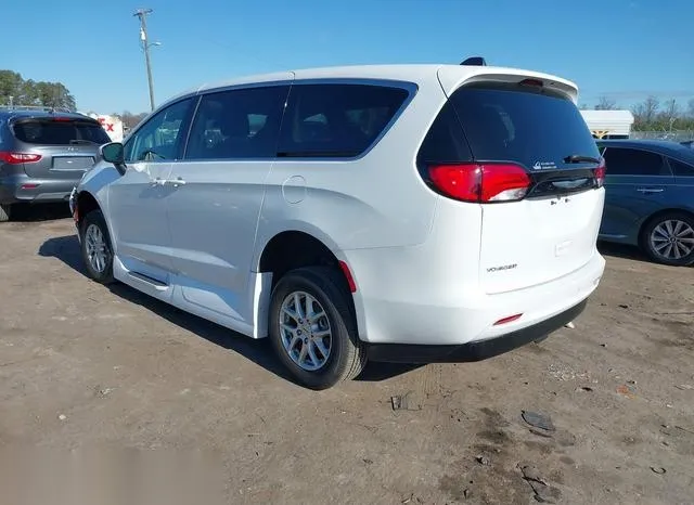 2C4RC1CG4NR172588 2022 2022 Chrysler Voyager- LX 3