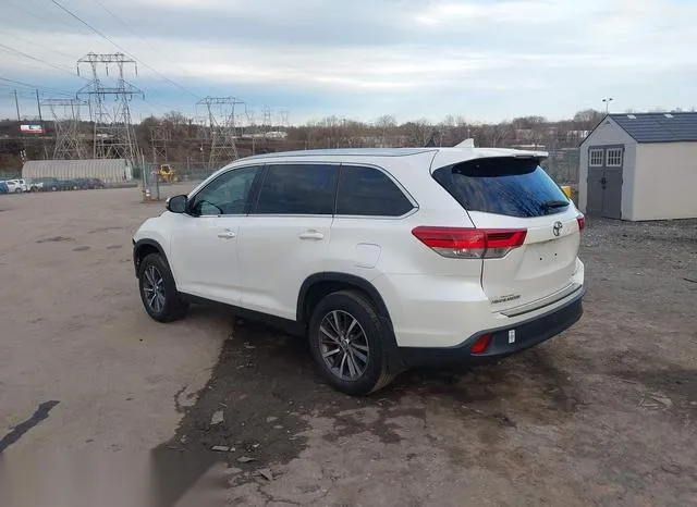 5TDJZRFH8KS587463 2019 2019 Toyota Highlander- Xle 3