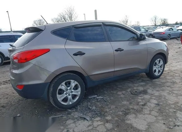 KM8JT3AB5BU221114 2011 2011 Hyundai Tucson- GL 4