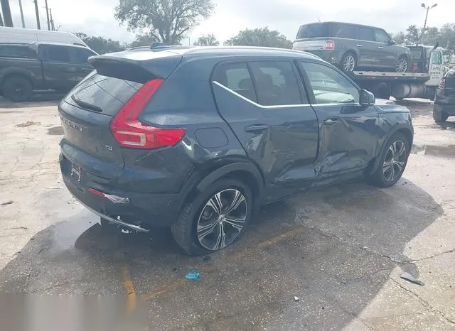 YV4AC2HLXM2608654 2021 2021 Volvo XC40- T4 Inscription 4