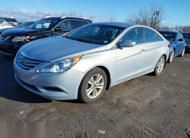 5NPEB4AC6CH470394 2012 2012 Hyundai Sonata- Gls 2