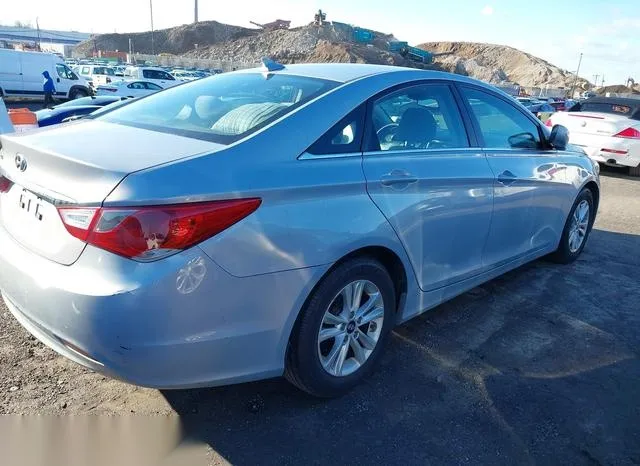 5NPEB4AC6CH470394 2012 2012 Hyundai Sonata- Gls 4