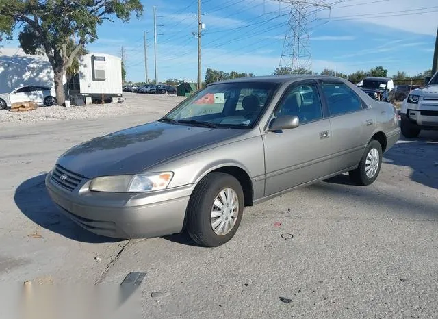 4T1BG22K5WU318529 1998 1998 Toyota Camry- LE 2