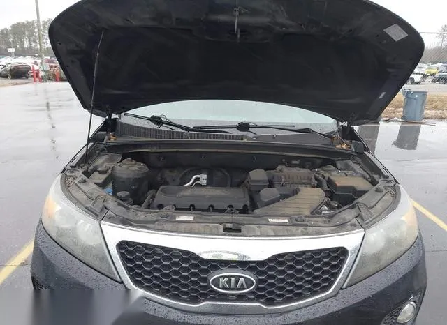 5XYKT4A19BG098375 2011 2011 KIA Sorento- LX 10