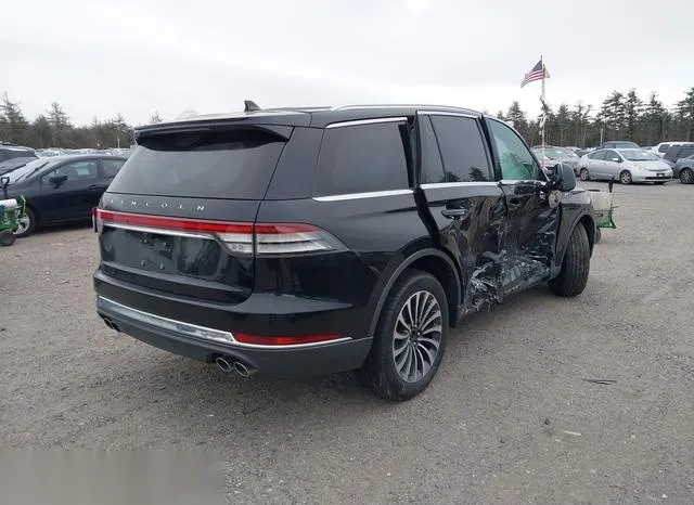 5LM5J7XC8MGL09913 2021 2021 Lincoln Aviator- Reserve 4