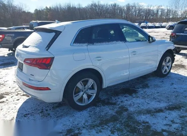 WA1BNAFY6K2024883 2019 2019 Audi Q5- 45 Premium 4