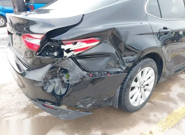 4T1B11HK9JU528773 2018 2018 Toyota Camry- LE 6