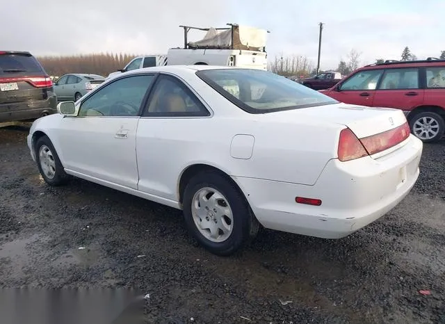 1HGCG3278YA003417 2000 2000 Honda Accord- 2-3 EX 3