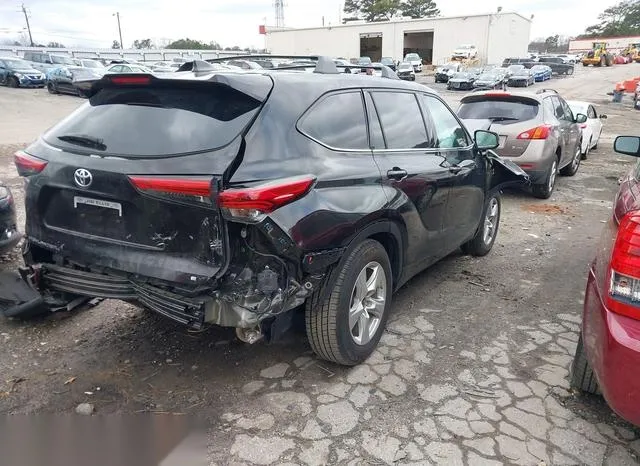 5TDZZRAH1NS111117 2022 2022 Toyota Highlander- LE 4