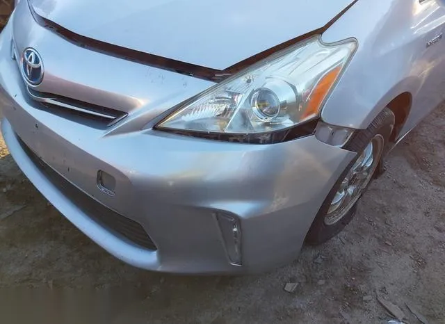 JTDZN3EU8C3174598 2012 2012 Toyota Prius- V Three 6