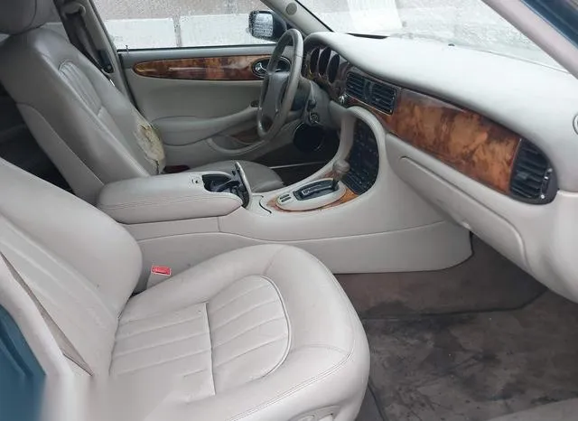 SAJHX1049XC854485 1999 1999 Jaguar XJ8 5