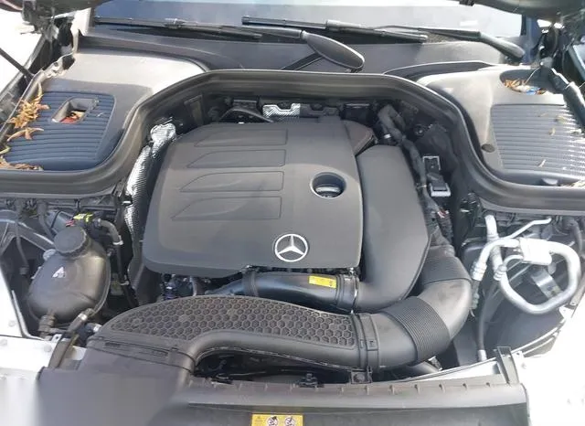 W1N0J8EB3PG138745 2023 2023 Mercedes-Benz GLC 300- 4Matic C 10