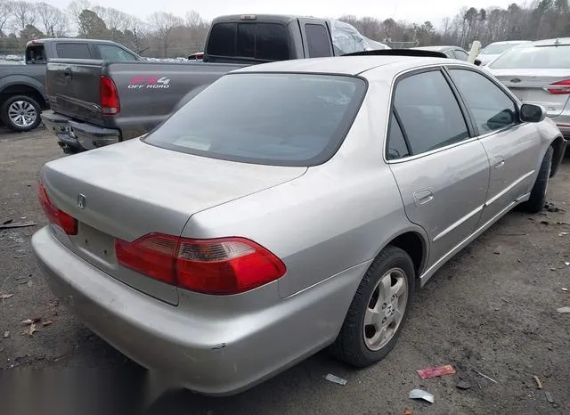 1HGCG5656WA249027 1998 1998 Honda Accord- EX 4