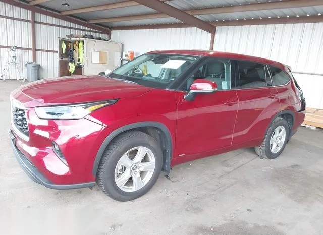 5TDBBRCH9NS561553 2022 2022 Toyota Highlander- Hybrid Le 2