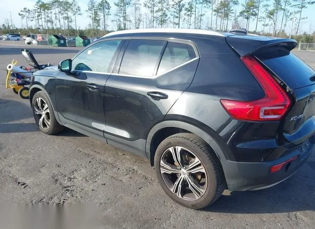 YV4162UL0M2457000 2021 2021 Volvo XC40- T5 Inscription 3