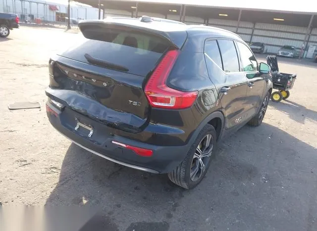 YV4162UL0M2457000 2021 2021 Volvo XC40- T5 Inscription 4