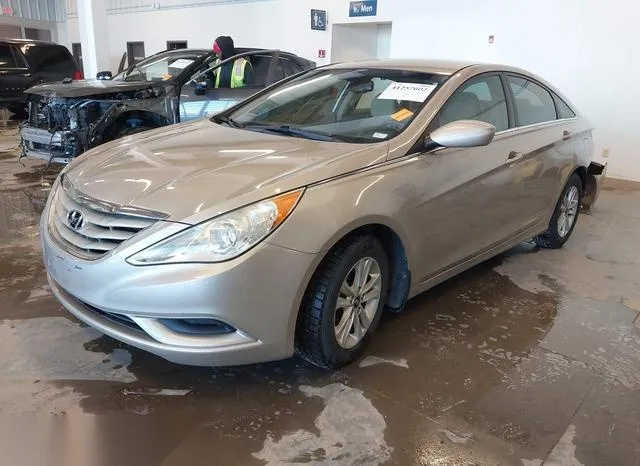 5NPEB4AC4CH323801 2012 2012 Hyundai Sonata- Gls 2