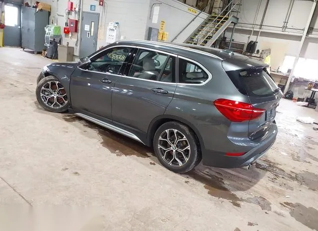 WBXJG9C09M5S17025 2021 2021 BMW X1- Xdrive28I 3