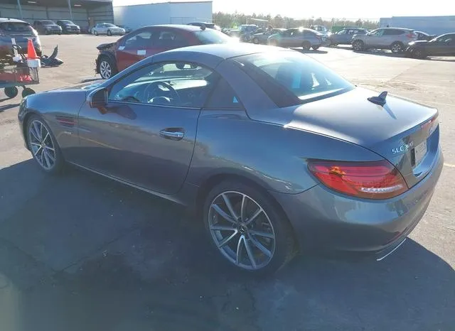 WDDPK3JA4JF147685 2018 2018 Mercedes-Benz SLC 300 3