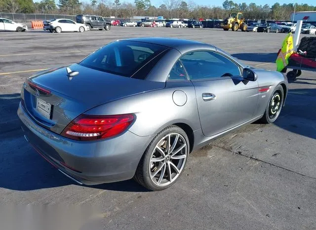 WDDPK3JA4JF147685 2018 2018 Mercedes-Benz SLC 300 4