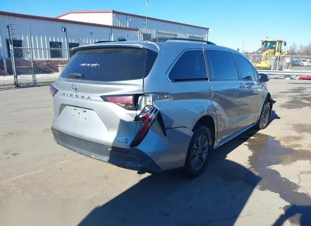 5TDKRKEC3MS044056 2021 2021 Toyota Sienna- LE 4