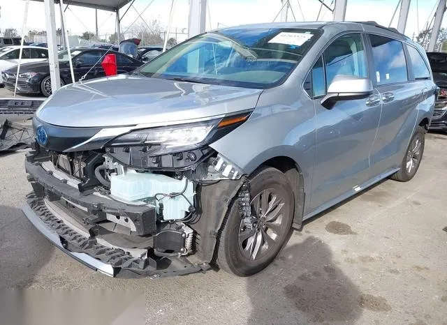 5TDYRKEC7PS146538 2023 2023 Toyota Sienna- Xle 2