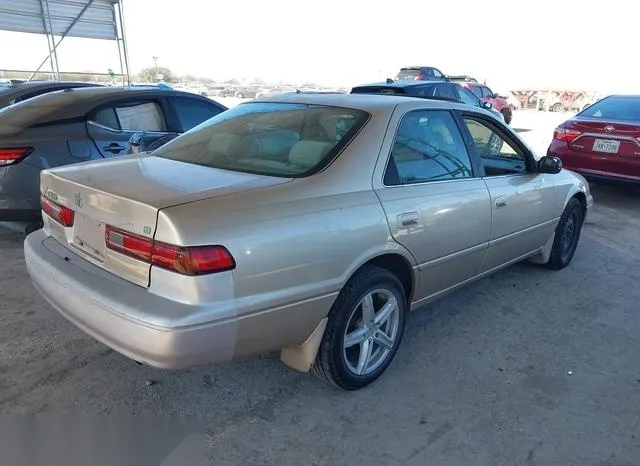 JT2BG22K8W0160076 1998 1998 Toyota Camry- LE 4