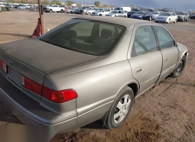 JT2BG22KXY0471432 2000 2000 Toyota Camry- LE 4