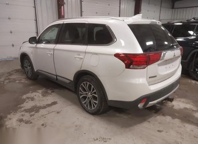 JA4AZ3A35HZ023893 2017 2017 Mitsubishi Outlander- Se/Sel 3